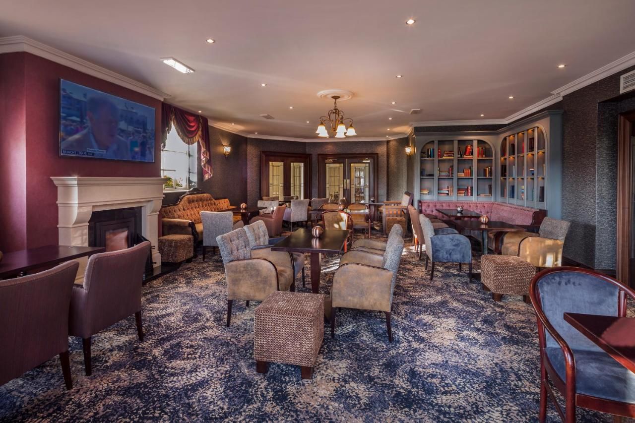 Отель The Glencarn Hotel Каслблейни